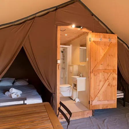 Campsite La Pinede 3*