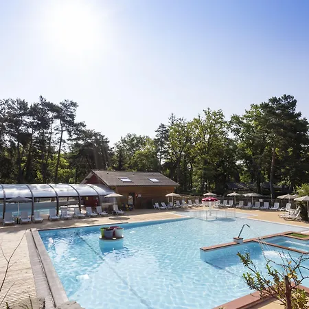 Campingplatz La Pinede 3*